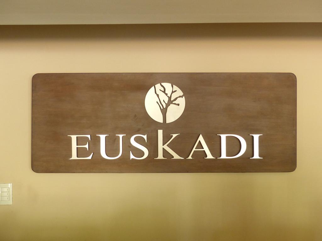 Euskadi Hotel General Pico Eksteriør billede