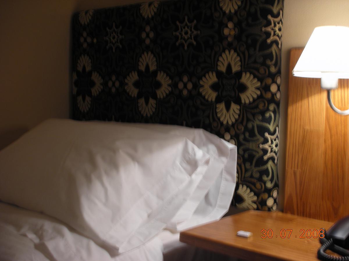 Euskadi Hotel General Pico Eksteriør billede