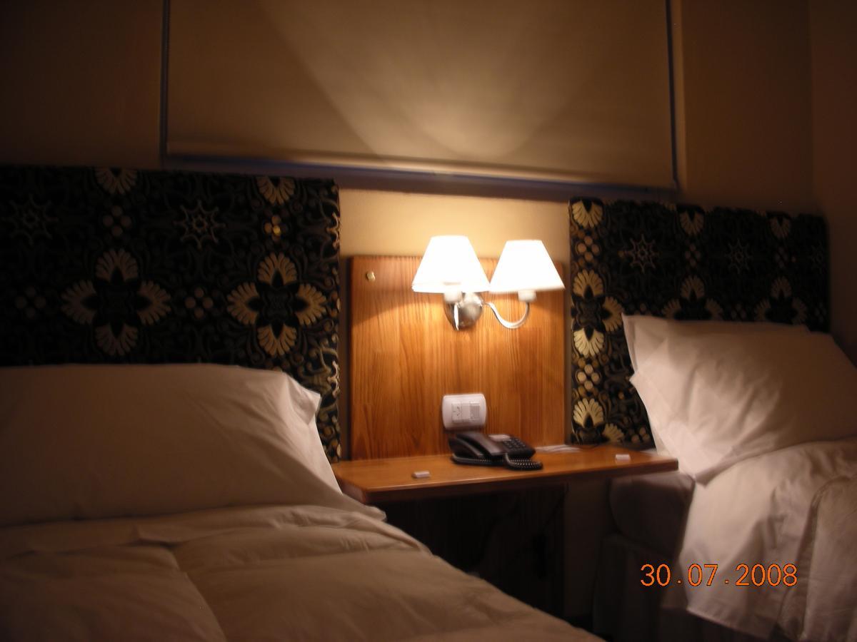 Euskadi Hotel General Pico Eksteriør billede