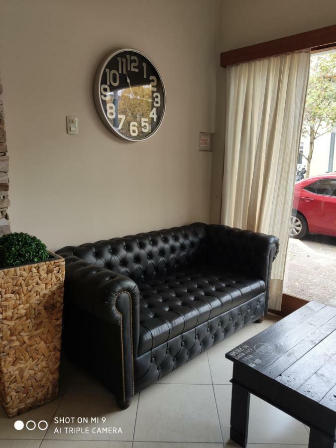 Euskadi Hotel General Pico Eksteriør billede
