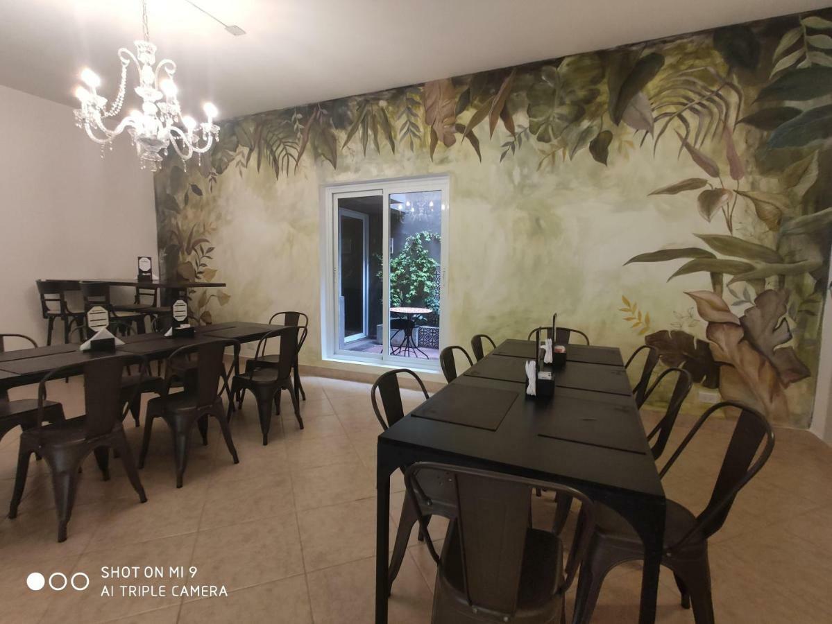 Euskadi Hotel General Pico Eksteriør billede