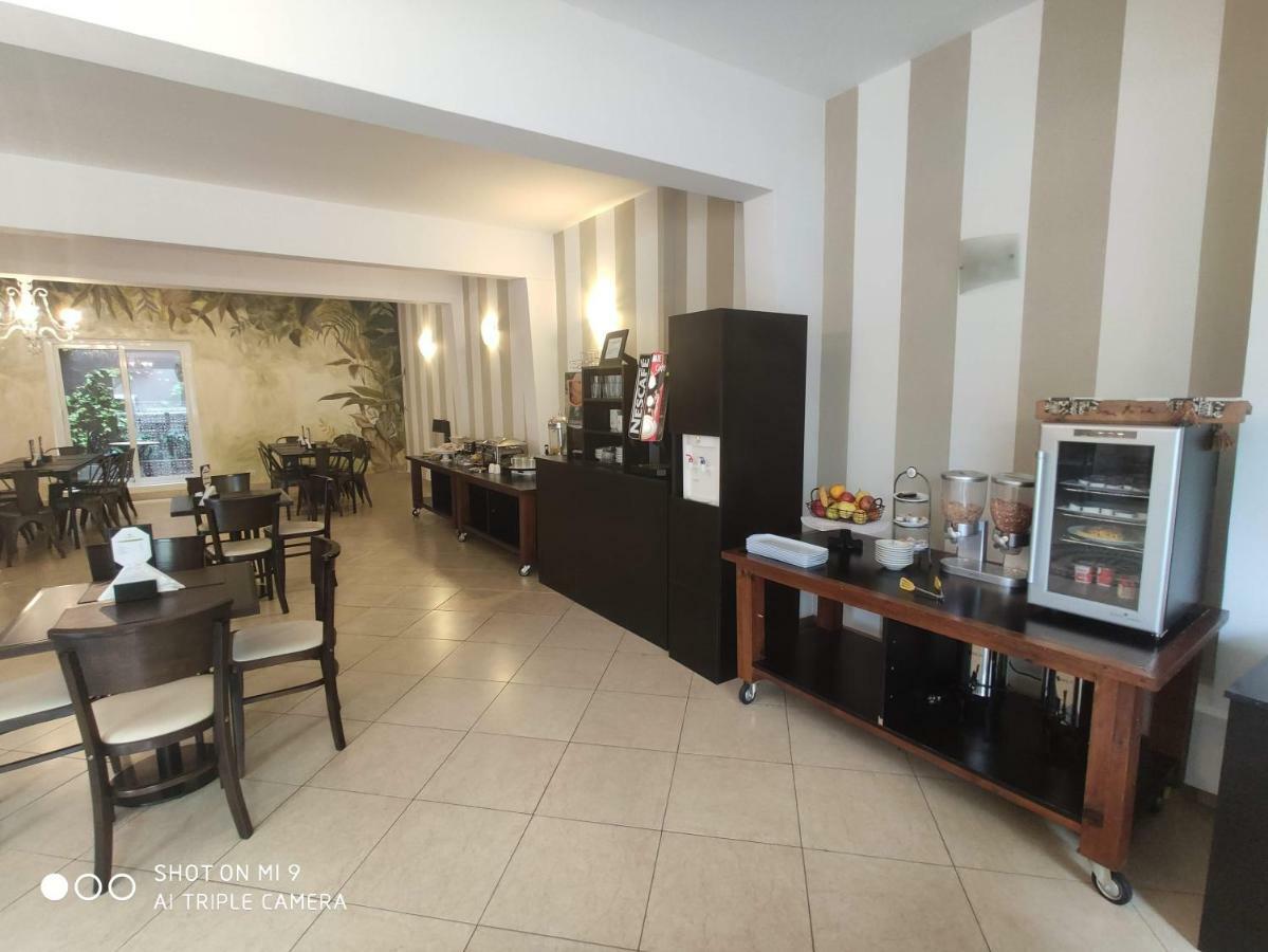Euskadi Hotel General Pico Eksteriør billede
